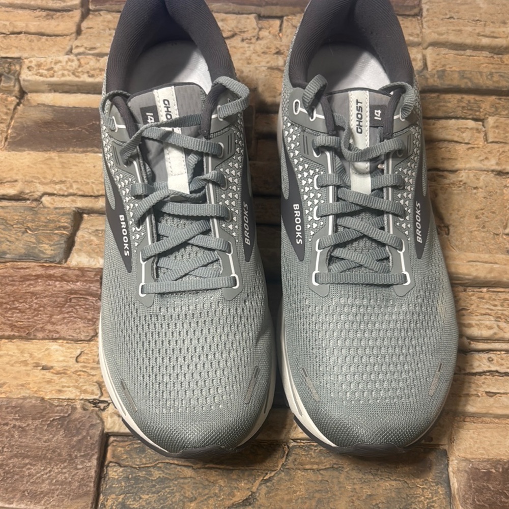 Brooks Men's Gray Running Shoes 12